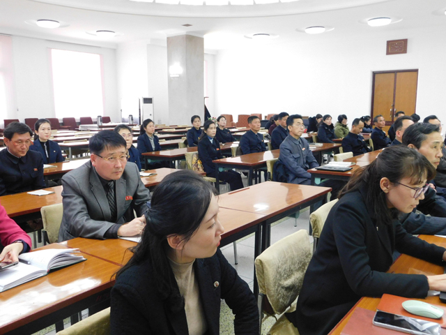 사진2-국제토론회 및 전시회상황
